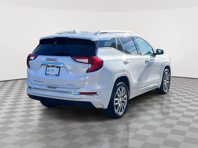 2022 GMC Terrain — detail view