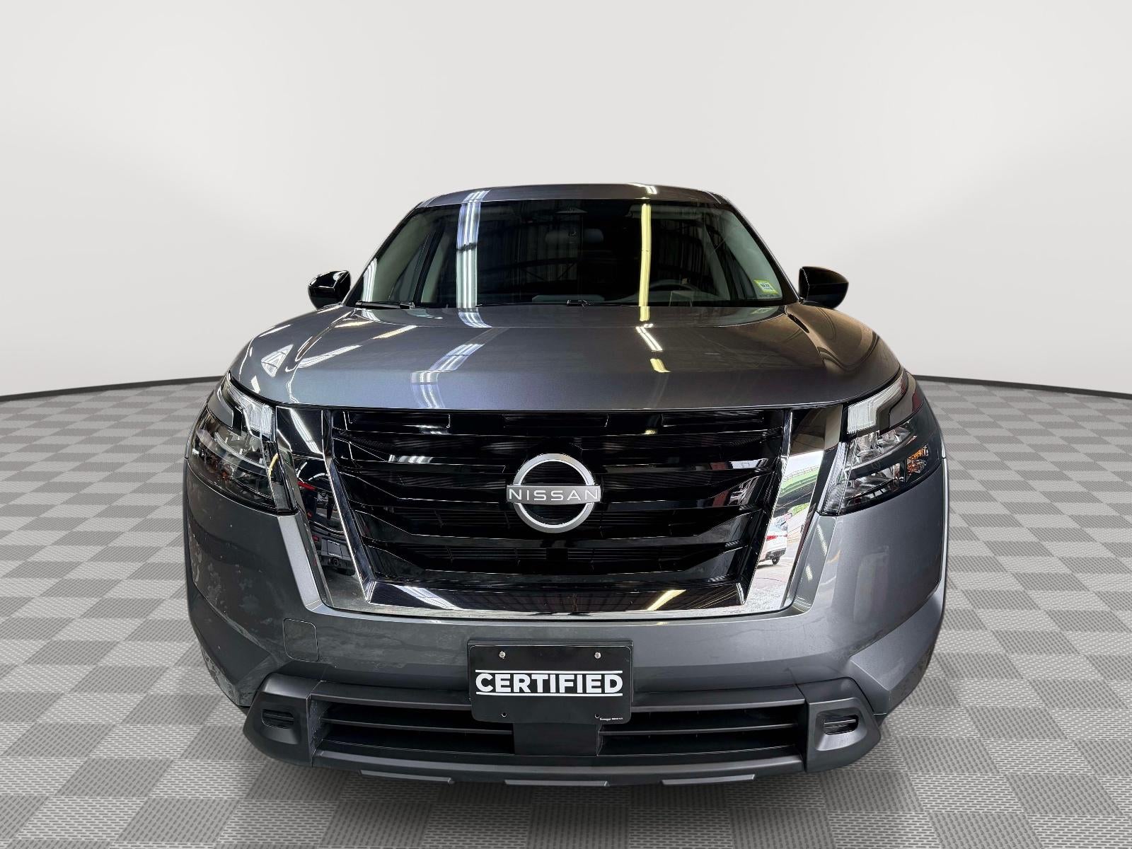 2025 Nissan Pathfinder — side profile view