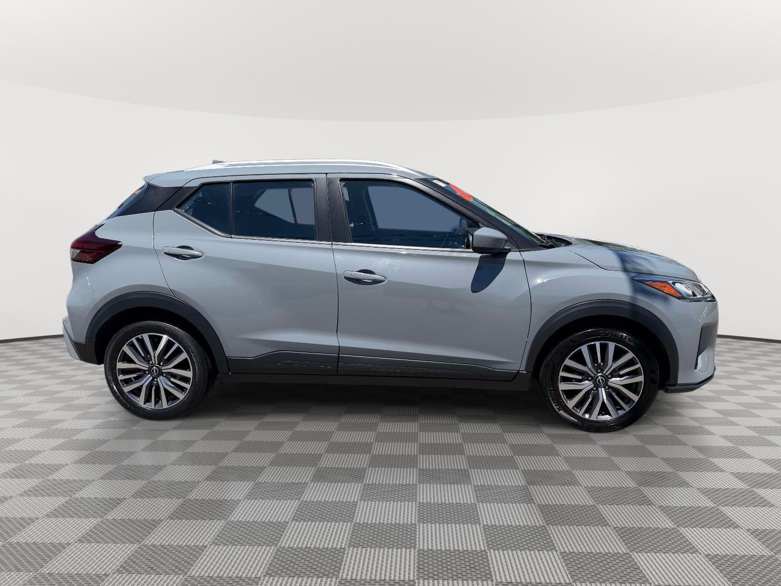 2022 Nissan Kicks — detail view