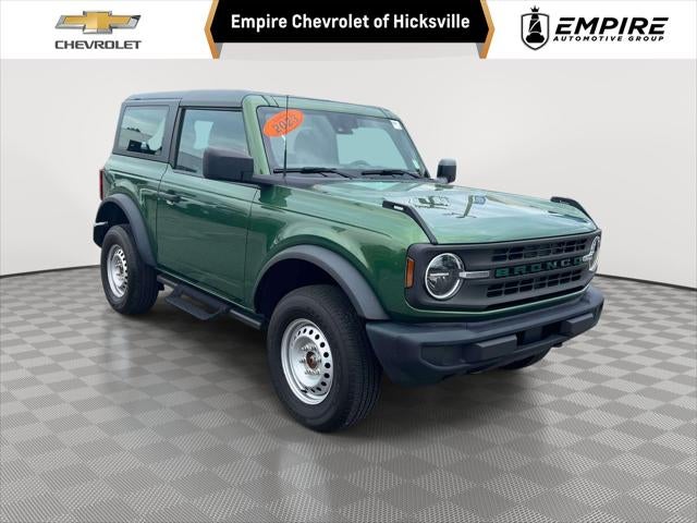 2023 Ford Bronco Base in Eruption Green Metallic — front three-quarter view