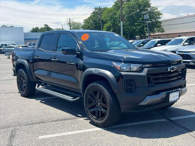 2024 Chevrolet Colorado Trail Boss in Black — front three-quarter view