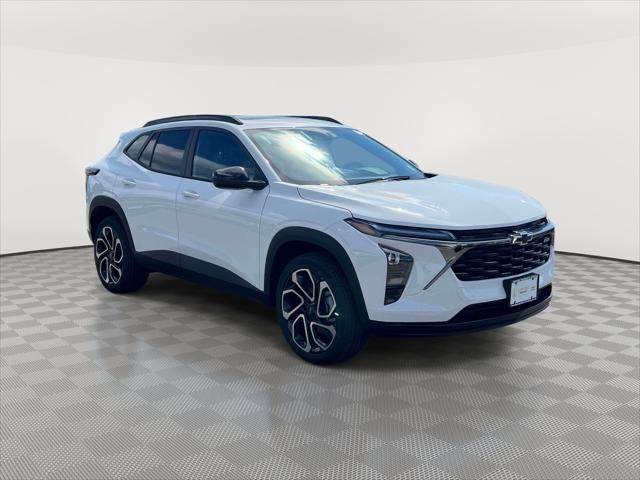 2026 Chevrolet Trax 2RS in Summit White — front three-quarter view