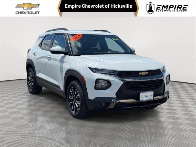2023 Chevrolet Trailblazer ACTIV in Summit White — front three-quarter view
