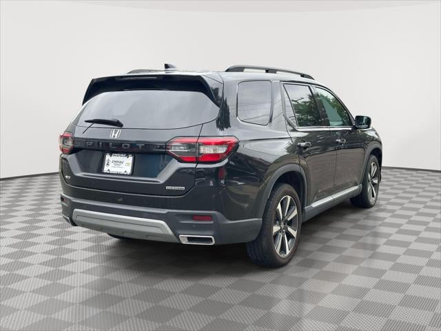 2023 Honda Pilot — rear three-quarter view