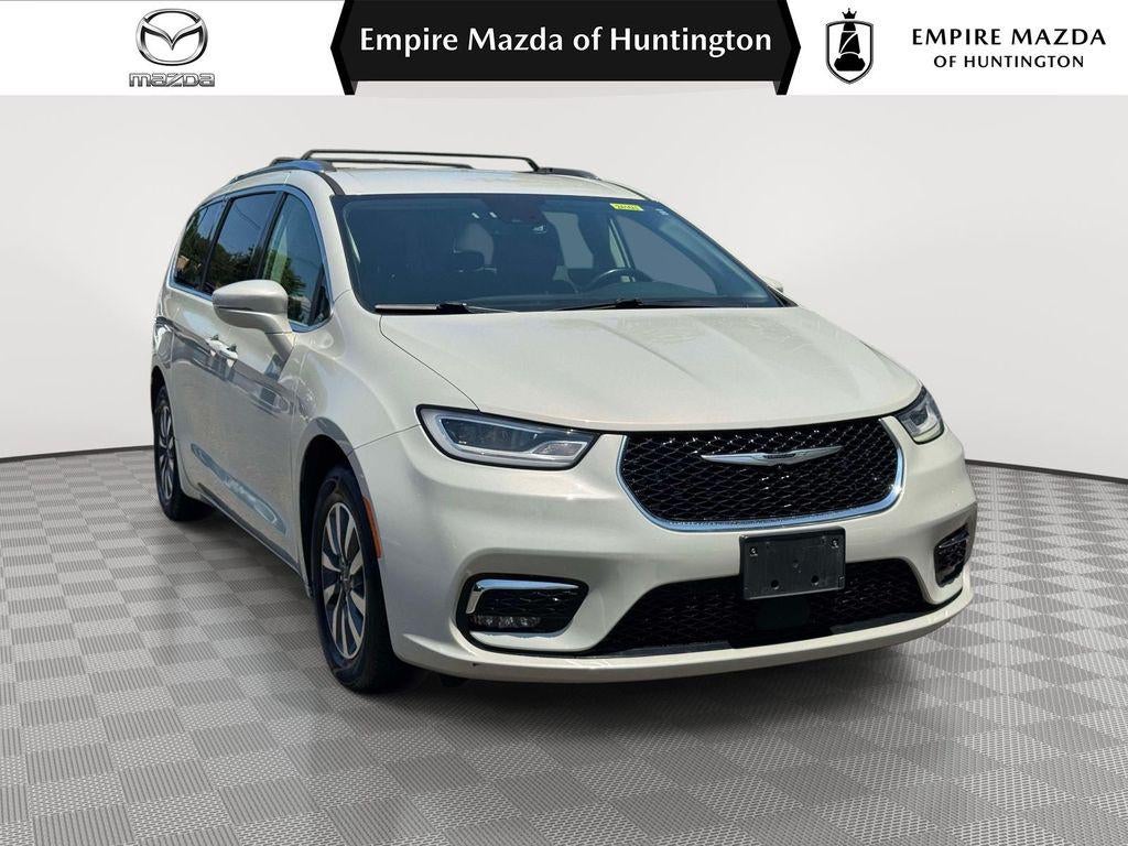 2021 Chrysler Pacifica Touring L in Luxury White Pearlcoat — front three-quarter view