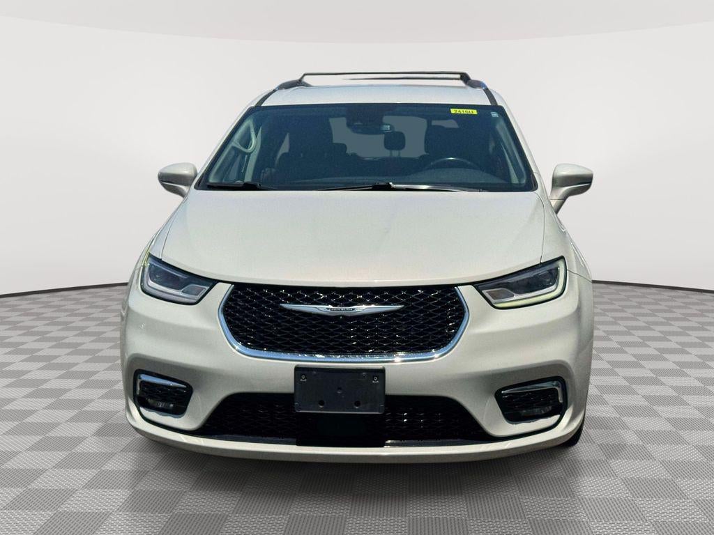 2021 Chrysler Pacifica — side profile view