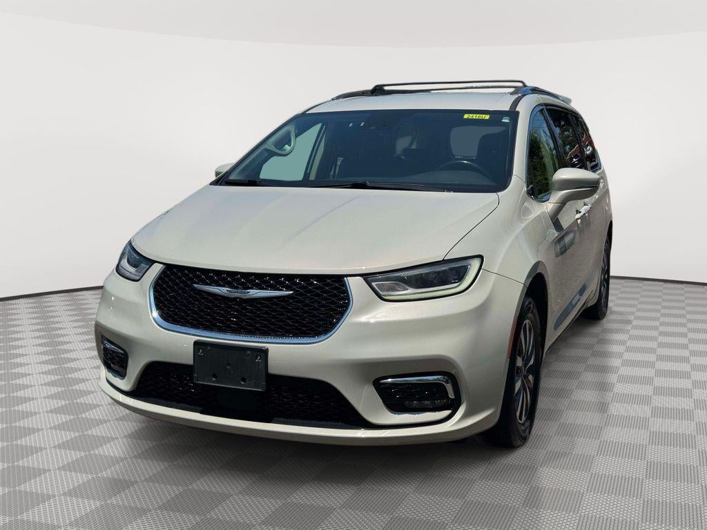 2021 Chrysler Pacifica — rear three-quarter view