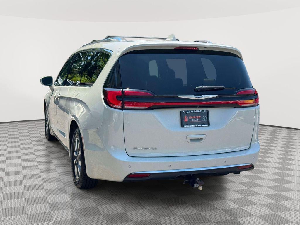 2021 Chrysler Pacifica — interior view