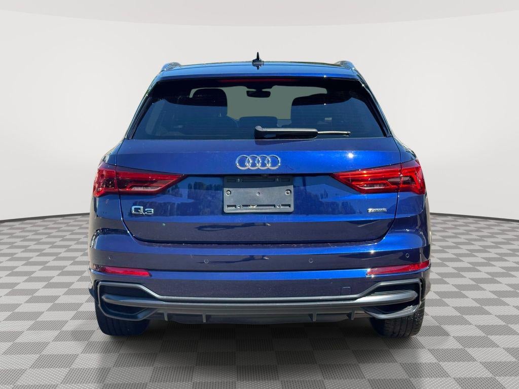 2022 Audi Q3 — detail view